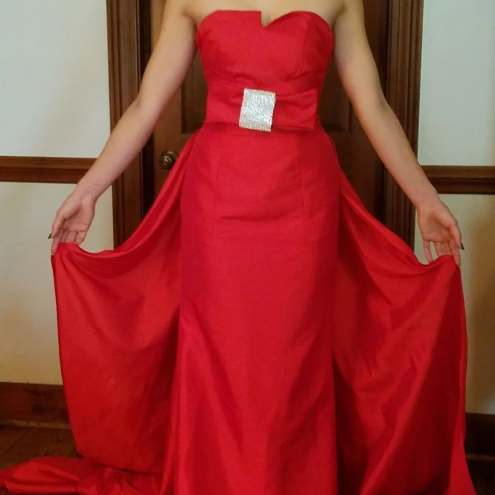 Stunning Scarlet Strapless Prom Gown - Picture 8 of 8